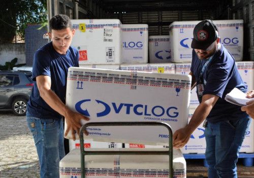 Alagoas recebe mais de 22 mil doses de vacina contra a dengue e começa distribuição na segunda (29)