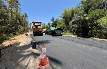 Obras avançam na grota do Andraújo com mais uma etapa de pavimentação