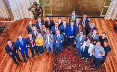 Lula recebe Lira e líderes da Câmara no Palácio da Alvorada