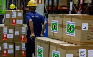 Governo envia kits para cidades do Amazonas que enfrentam seca severa