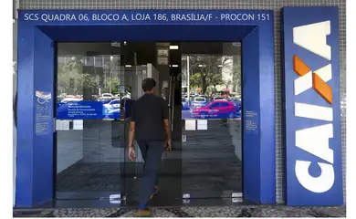 Bancos voltam a funcionar normalmente hoje