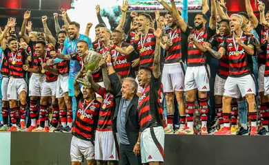 Flamengo é bicampeão carioca após empate sem gols com Fluminense