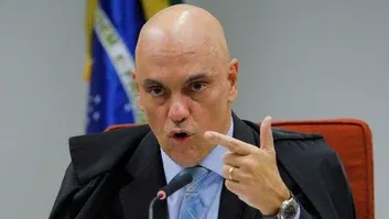 Moraes revê decisão sobre IOF para dispensar cobrança retroativa do tributo