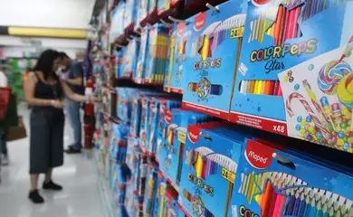 Vendas no varejo variam 0,1% em novembro e têm 2º mês de estabilidade