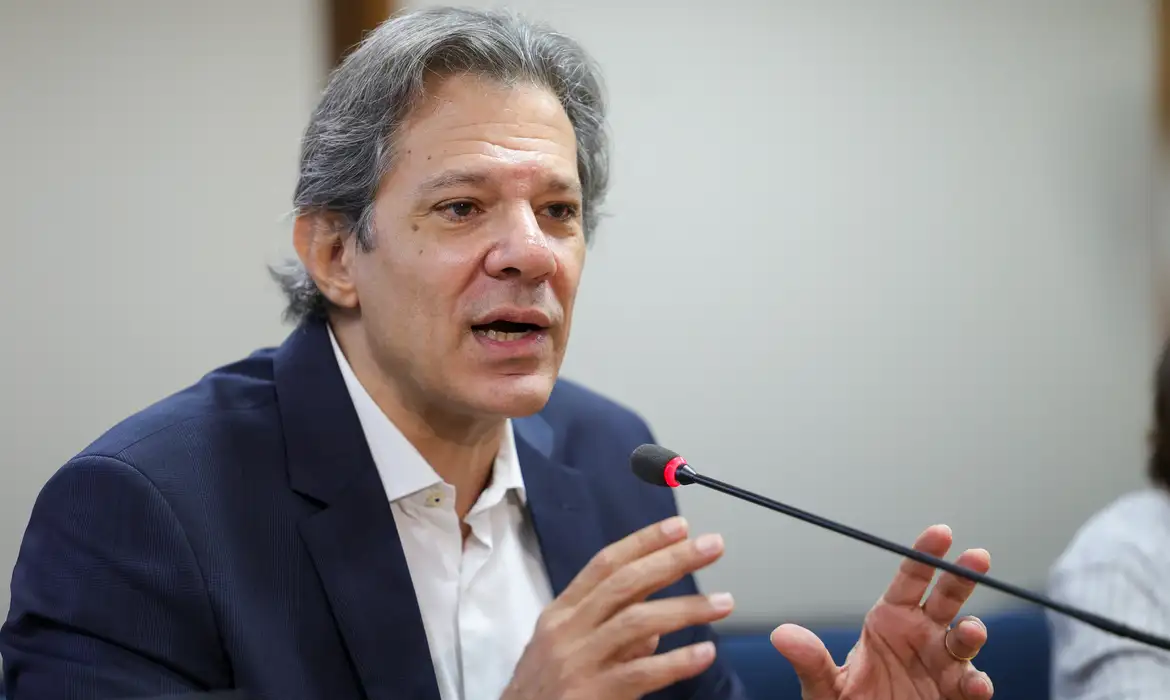 Haddad discutirá transição ecológica e reforma do G20 na França