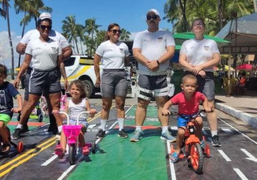 Batalhão de Trânsito promove atividades de conscientização na orla de Maceió