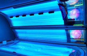 Saúde aponta riscos do bronzeamento artificial e faz alerta à população de Maceió