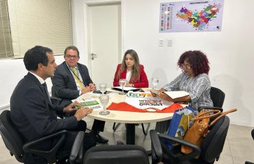 Secretaria da Mulher vai ao TRE contra violência de raça e gênero nas eleições