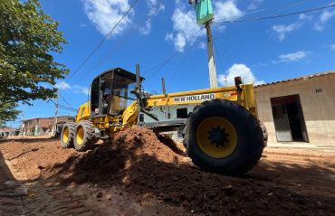 Prefeitura inicia obra de revitalização do Conjunto Virgem dos Pobres pelo Brota na Grota