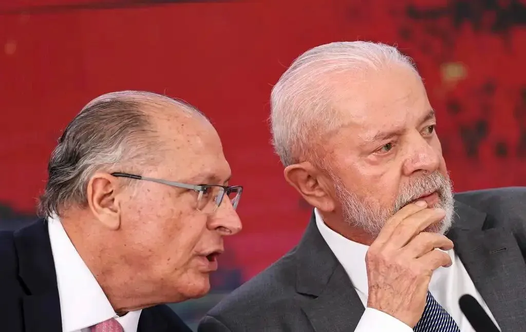 Lula e Alckmin se reúnem nesta segunda para debater apoio aos atingidos pelo tarifaço