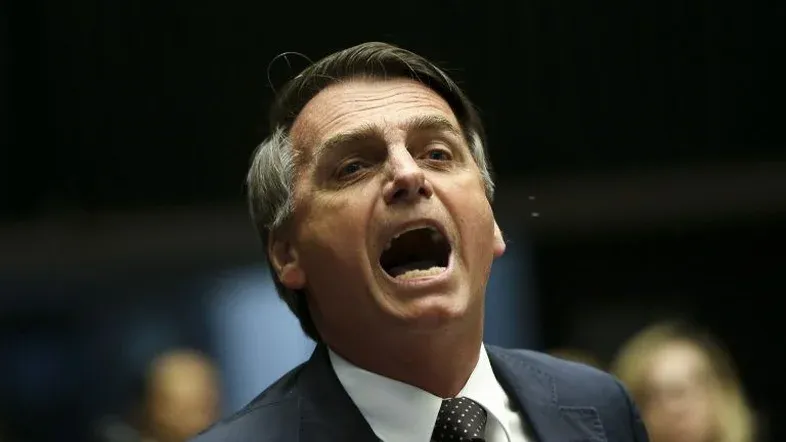 Anistia a Bolsonaro é rejeitada por 54% e aprovada por 39%