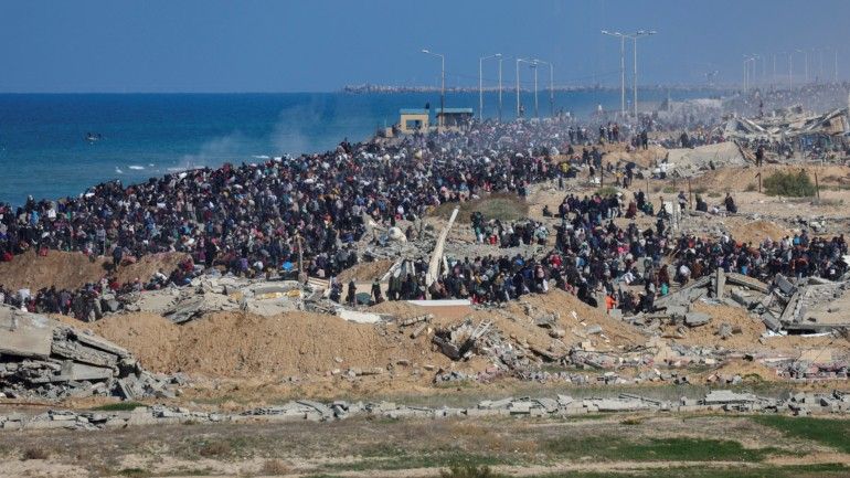Israel ordena que Exército prepare saídas ‘voluntárias’ de Gaza após plano de Trump