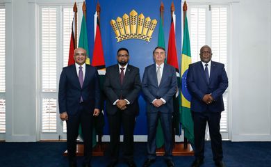 Bolsonaro se reúne com presidente da Guiana em Georgetown