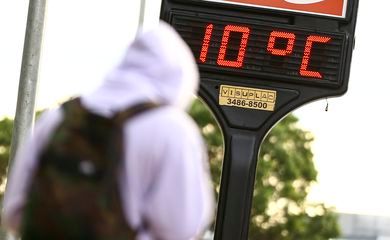 Temperaturas sobem um pouco, mas frio permanece no fim de semana
