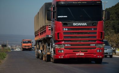 Ação contra roubo de cargas prende sete pessoas