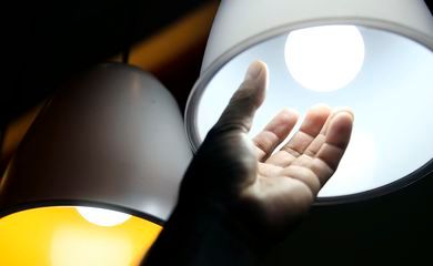 Sem consenso no Senado, MP que aumenta conta de luz perde a validade