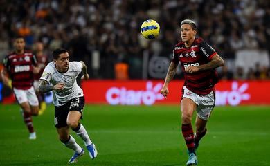 Flamengo e Corinthians buscam título da Copa do Brasil