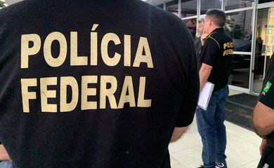 Operação da PF combate tráfico de drogas no Porto de Santos