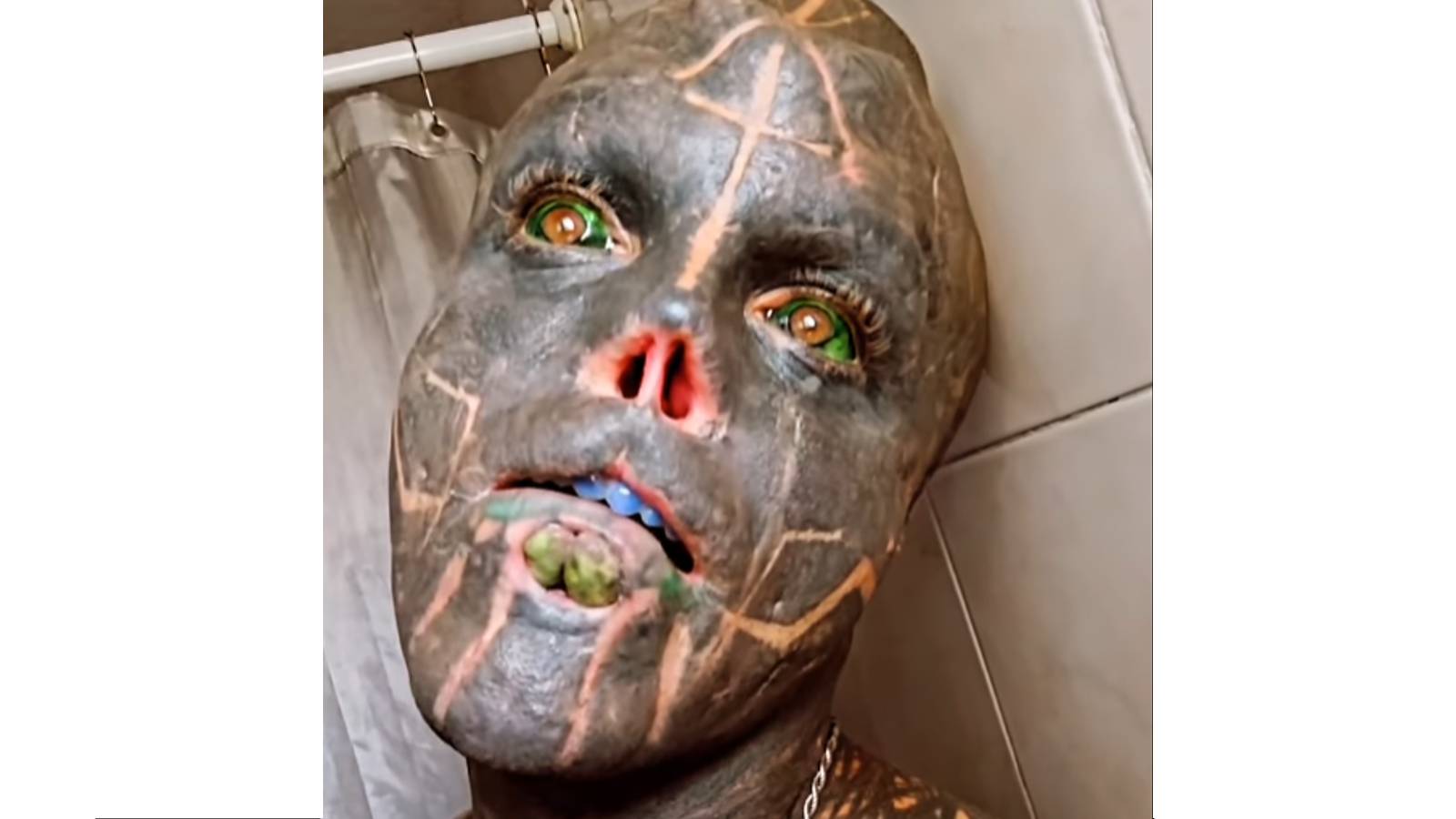 Francês conhecido como ‘alien negro’ diz ser viciado em modificações