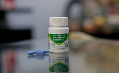 Estudo mostra viabilidade de medicamento no combate ao HIV