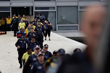 Golpistas presos terão direito a colchão, kit de higiene e ‘banho de sol’