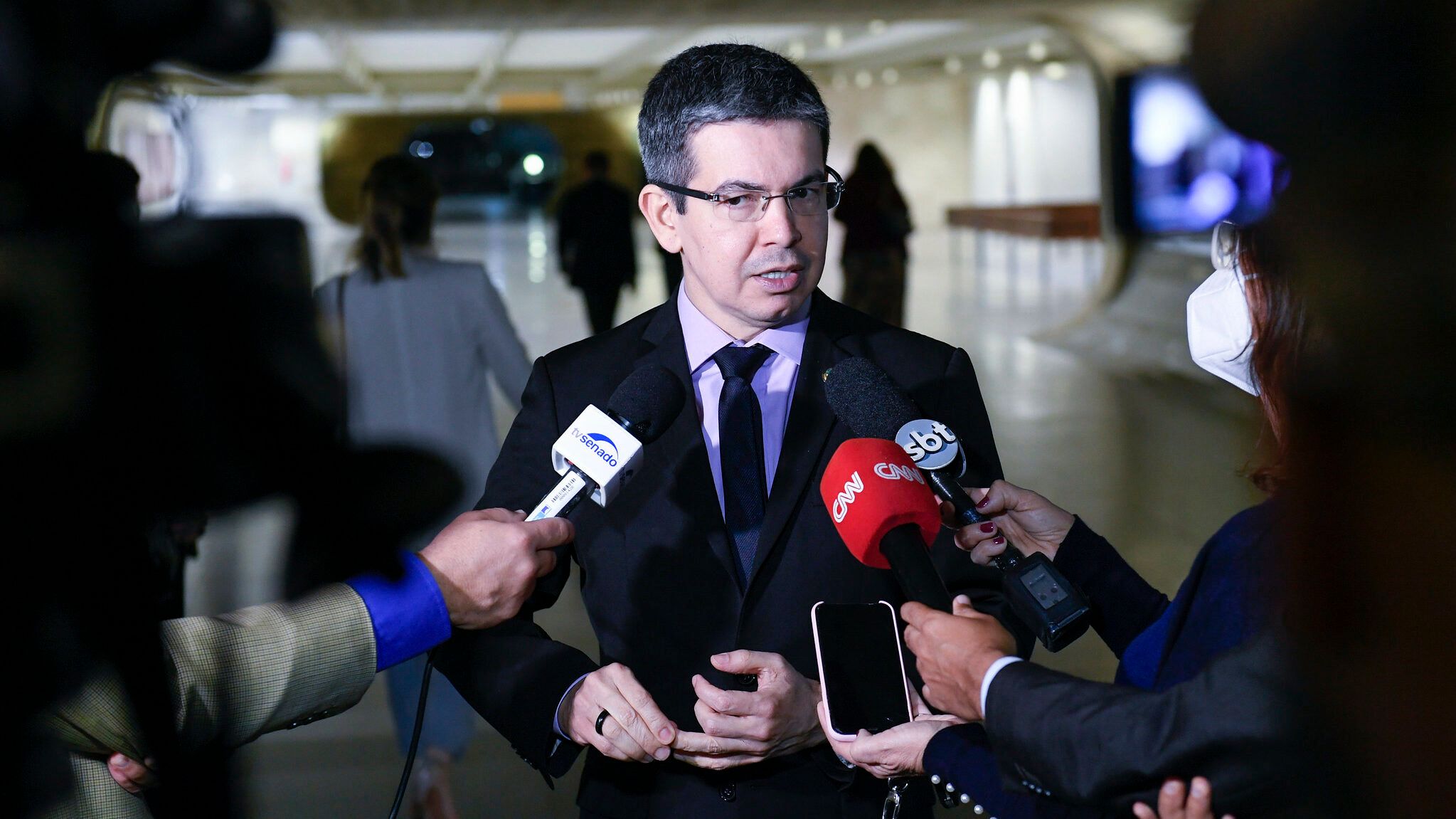 Randolfe diz que não há orientação do governo para trocar comando do BC