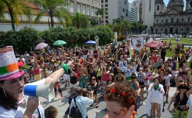 Quarta-feira de Cinzas ainda tem blocos nas ruas