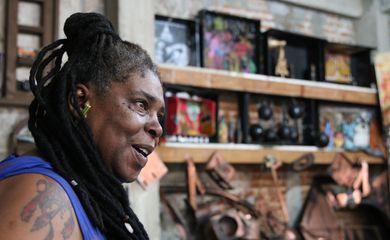 Arte com atitude é o trabalho da grafiteira NeneSurreal