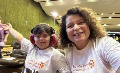 Mães relatam as dores e vitórias da trajetória pela educação inclusiva