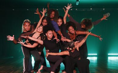 Show de dança mostra cultura Iorubá e força da mulher negra