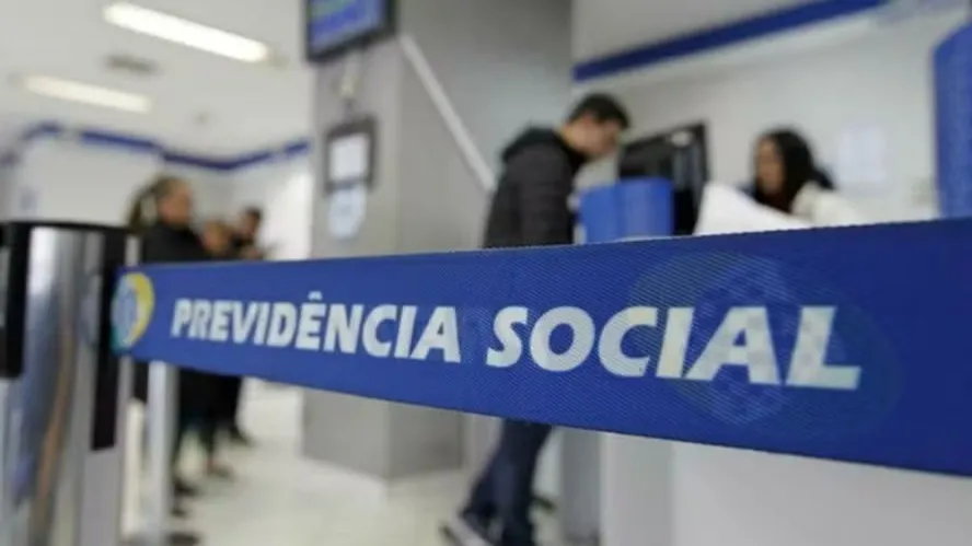 INSS começa a pagar benefícios de julho nesta segunda (27); confira o calendário