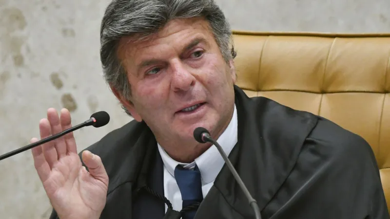Fux suspende decisão de Dino e restabelece posts sobre Nossa Senhora