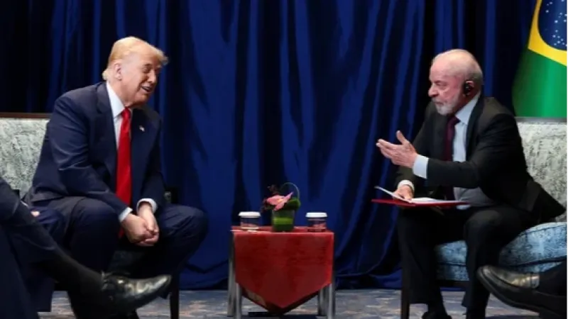 Dólar cai para R$ 5,37 com otimismo após encontro de Trump e Lula; Ibovespa sobe e renova máximas