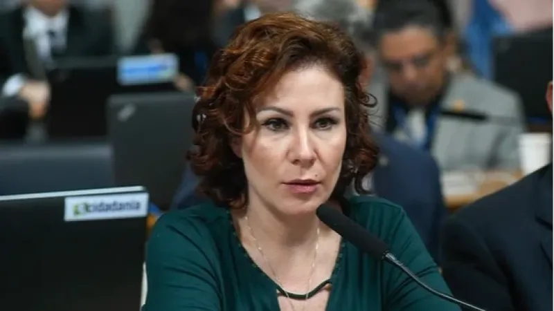 STF forma maioria para anular sessão que manteve mandato de Carla Zambelli
