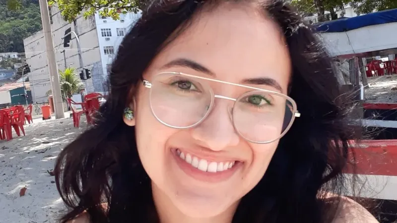 Mulher morre após ser esfaqueada pelo ex-namorado em shopping de SP