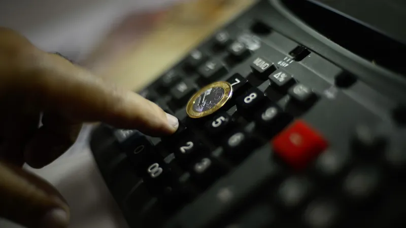 Prévia da inflação oficial fica em 0,06% em julho, diz IBGE