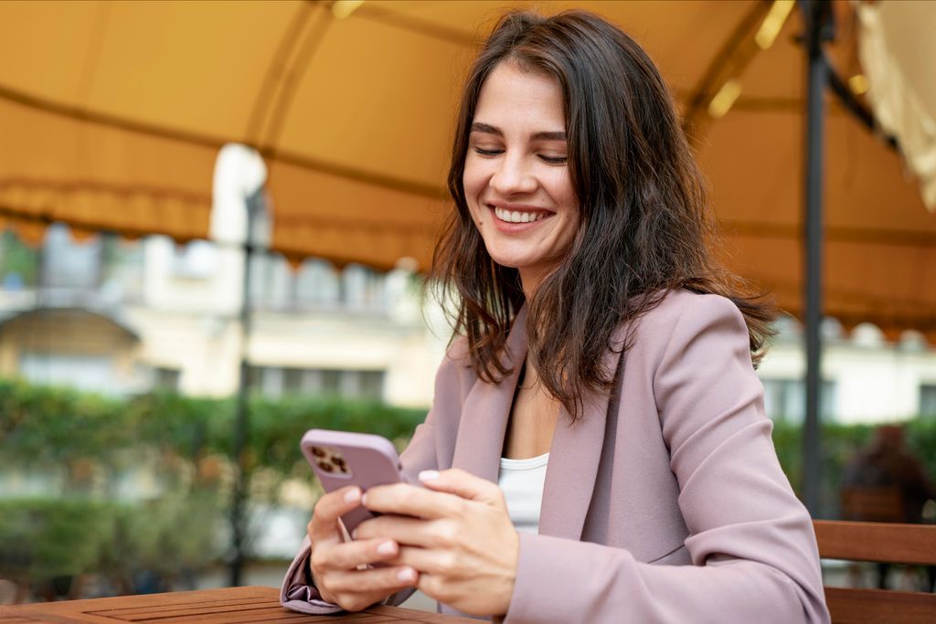 Amor online: pesquisa indica que relacionamentos iniciados na internet tendem a ser mais duradouros e estáveis