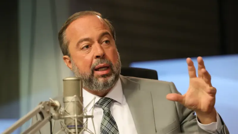 Apagão: não foi falta de energia, mas problema técnico, diz ministro Silveira