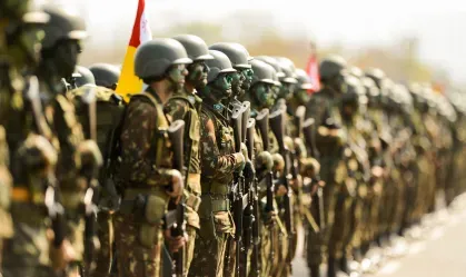 Comissão do Congresso aprova reajuste de 9% em salário de militares