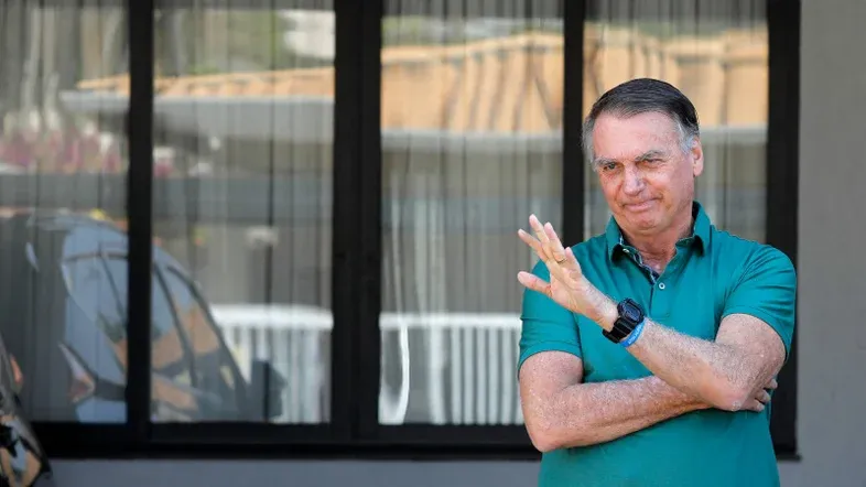 Saiba quando Bolsonaro começa a cumprir a pena de 27 anos e 3 meses de prisão