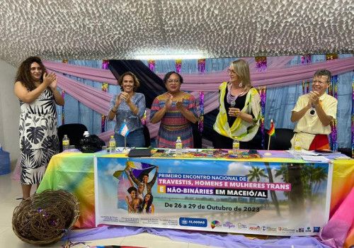 Encontro Nacional de Travestis, Homens e Mulheres Trans e Não-Bináries reune mais de 150 participantes