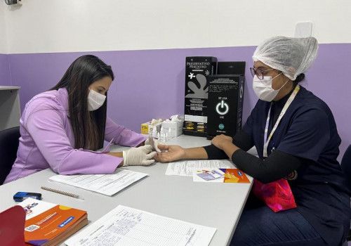 Sala Lilás do HGE promove ação contra o câncer de colo de útero com a oferta de testes rápidos