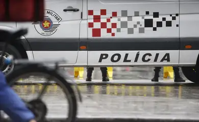 PM que arremessou rapaz de ponte responderá por tentativa de homicídio