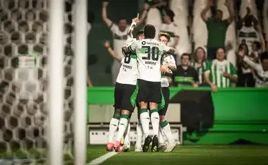 Série B: Coritiba derrota Ceará por 3 a 1 no Couto Pereira