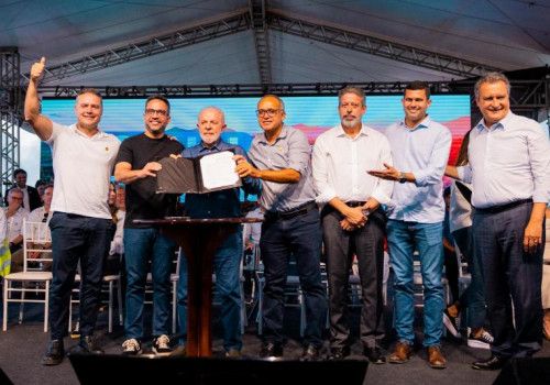 Presidente Lula e Paulo Dantas assinam ordem de serviço para nova etapa do Canal do Sertão