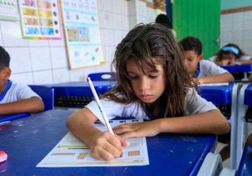 No Dia da Alfabetização, Alagoas comemora redução do analfabetismo e sucesso do Programa Criança Alfabetizada