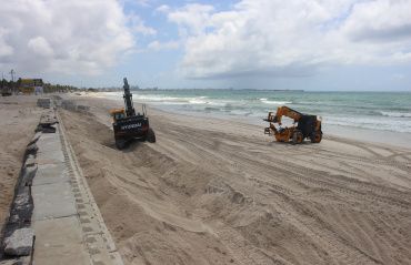 Obra de contenção no Pontal da Barra avança e chega a 90% de conclusão