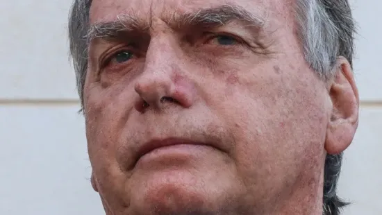Bolsonaro pede que Dino e Zanin sejam impedidos de julgar denúncia do golpe