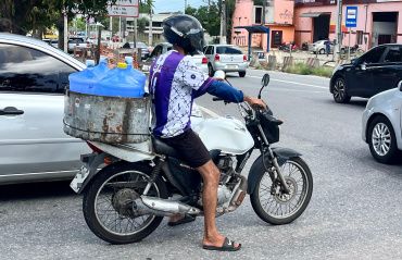 DMTT alerta para infração por uso de calçados inadequados ao conduzir veículos