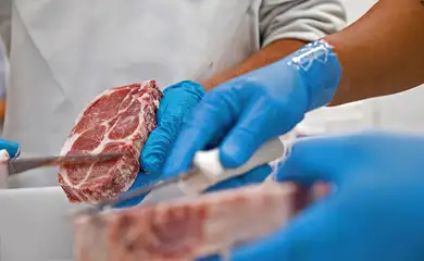 Inflação oficial perde força e fecha novembro em 0,39%